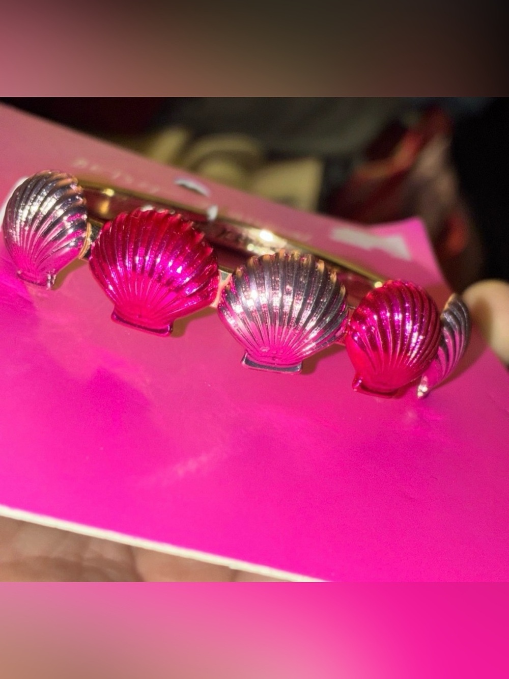 BETSEY JOHNSON Mermaid Jewel Bright Metallic Pink Shell Hinged Bracelet NEW NWT